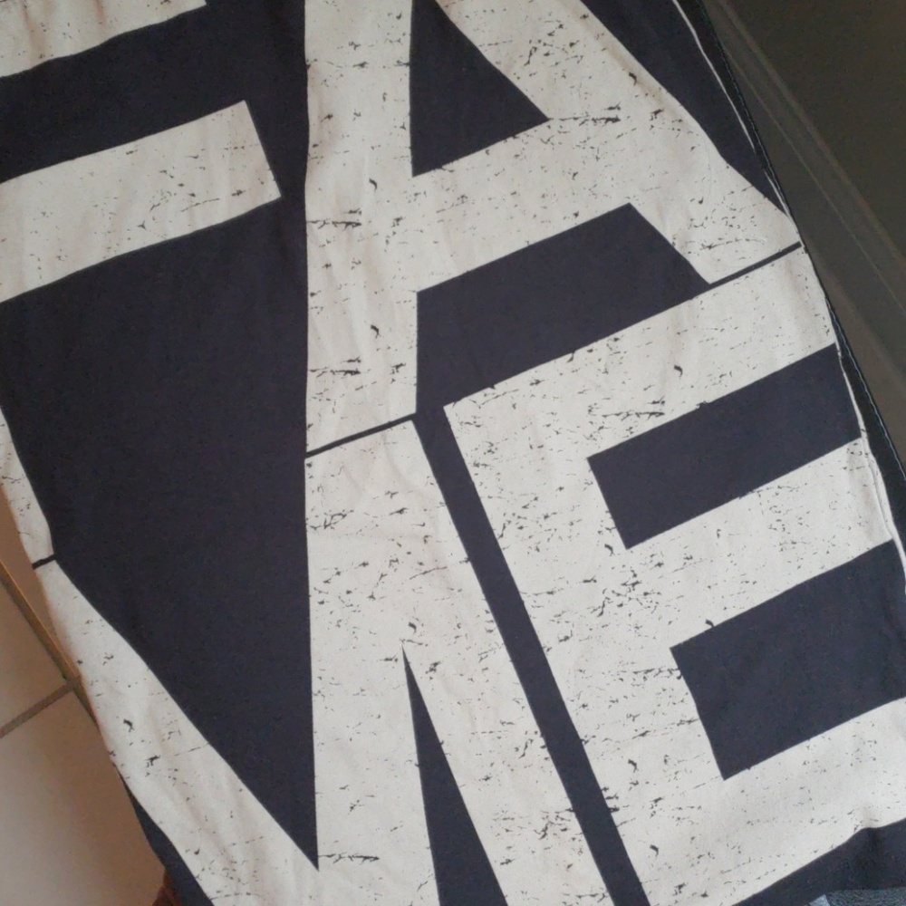 Skirt - Picture 2 of 2